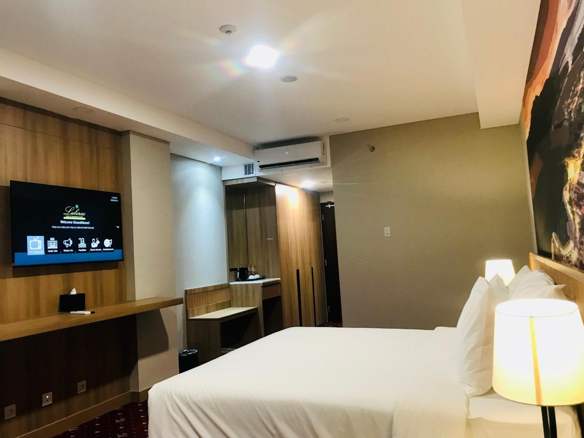 Sinapuran Labersa Hotel & Convention Center Samosir מראה חיצוני תמונה