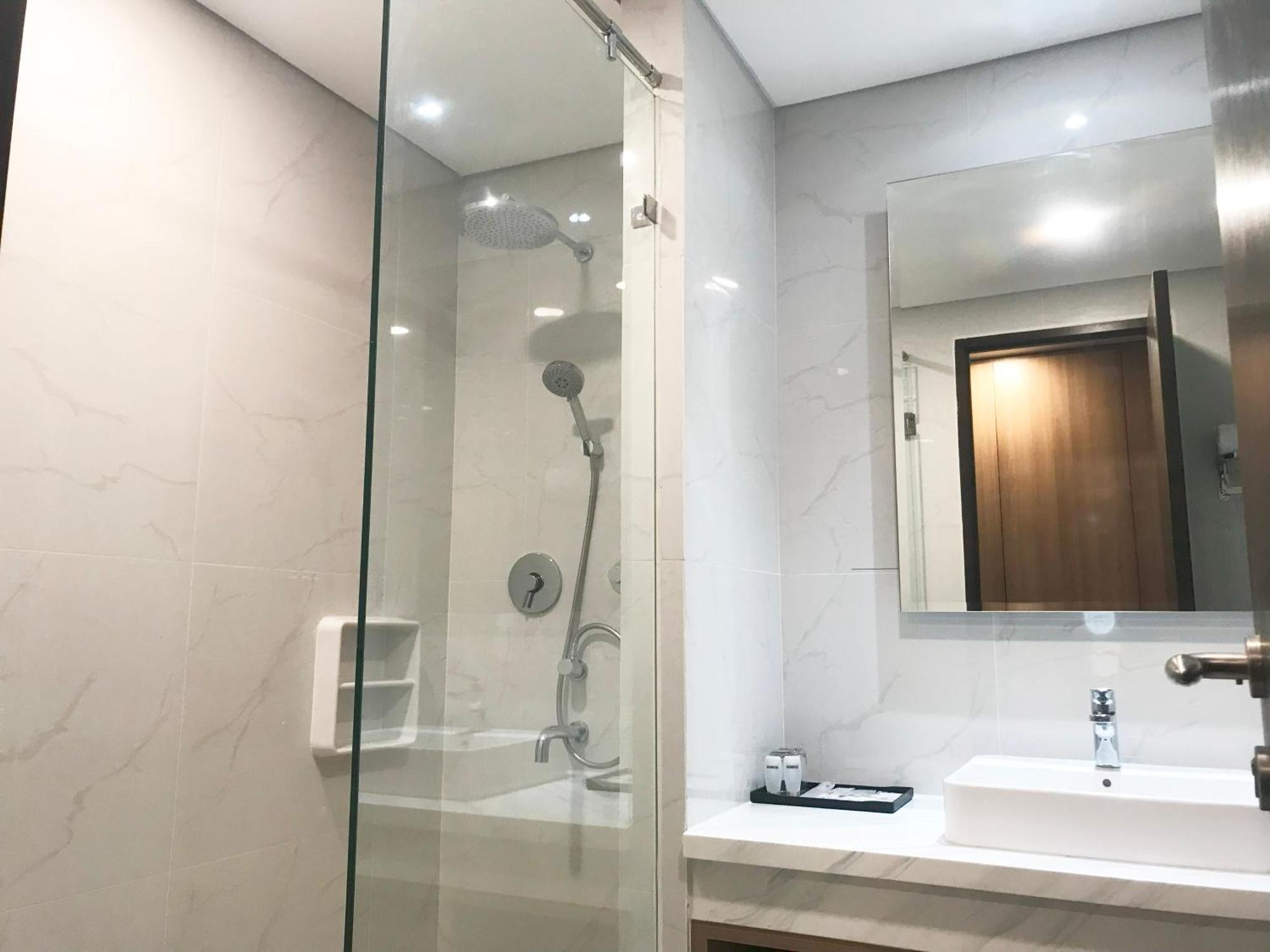 Sinapuran Labersa Hotel & Convention Center Samosir מראה חיצוני תמונה